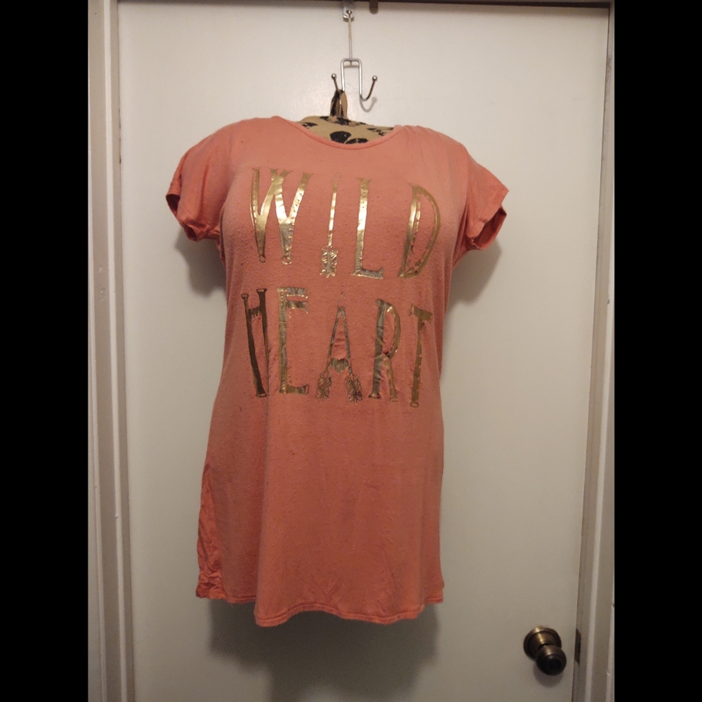 Free Kisses "Wild Hearts" T-shirt